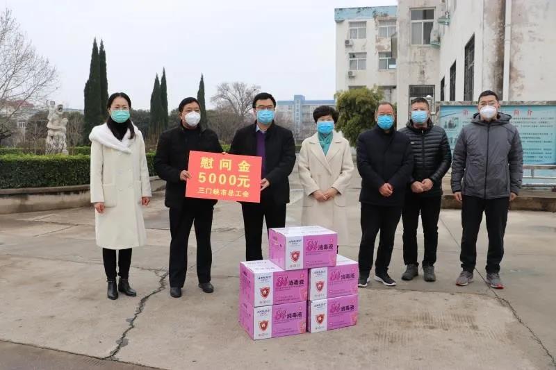 市,人大常委會(huì),副主任,、,總工會(huì),主席,2月, . 市人大常委會(huì)副主任、總工會(huì)主席韓迎春到公司調(diào)研慰問