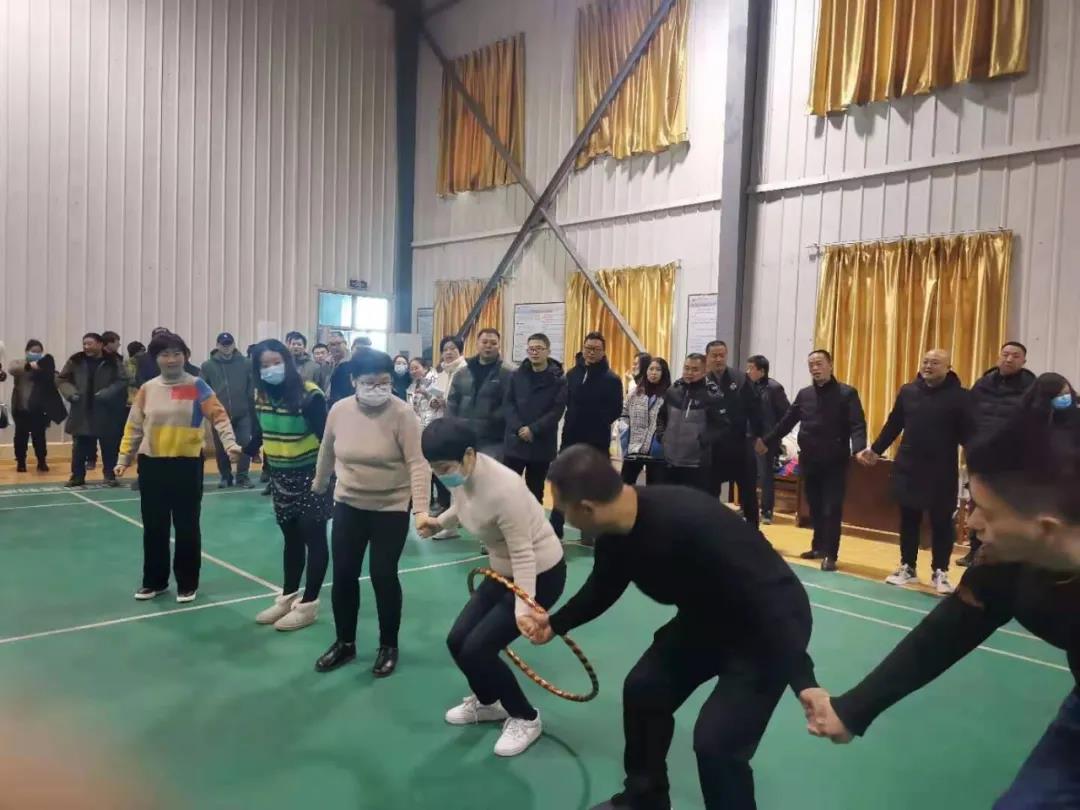 集團(tuán)公司,組織,開展,“,迎新年,”,職工,健身, . 集團(tuán)公司組織開展“迎新年”職工健身活動(dòng)