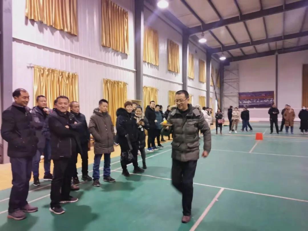 集團(tuán)公司,組織,開展,“,迎新年,”,職工,健身, . 集團(tuán)公司組織開展“迎新年”職工健身活動(dòng)